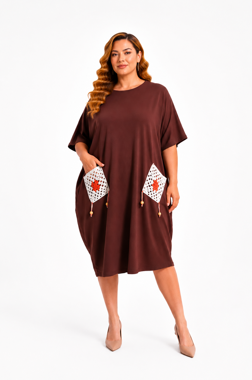 KAHVE CEPLİ İŞLEMELİ ELBİSE